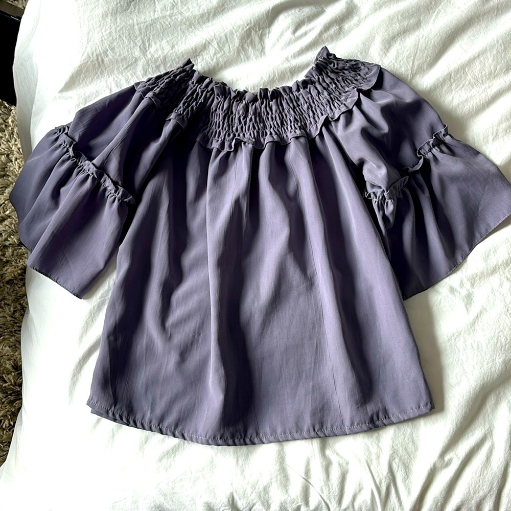 Off the shoulder grey/blue top